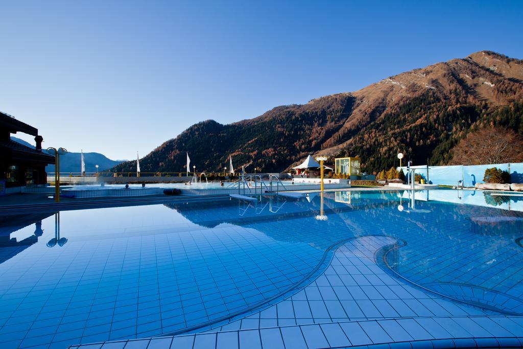 Hotel Les Bains D'Ovronnaz Exterior photo