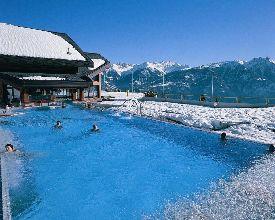 Hotel Les Bains D'Ovronnaz Exterior photo